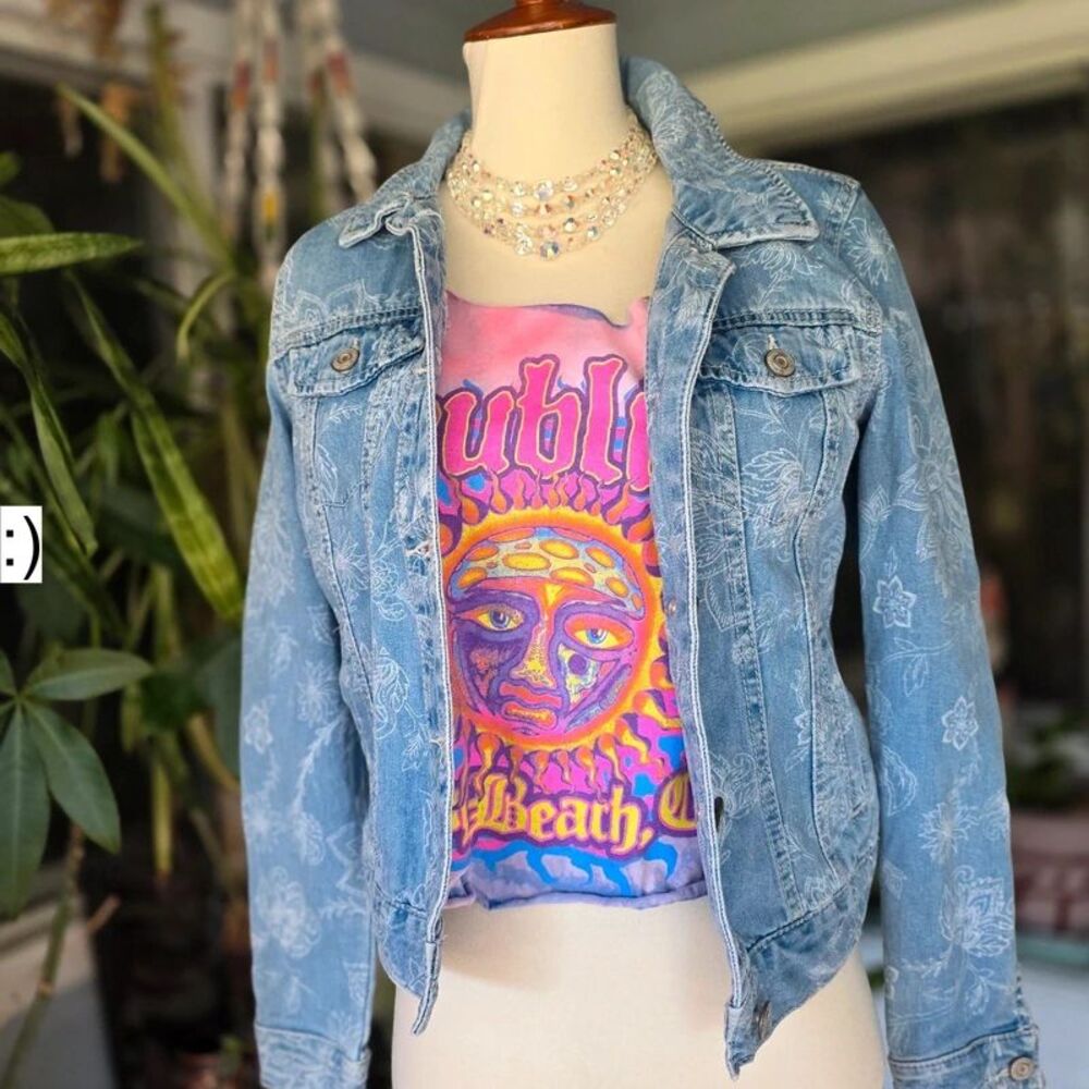 Floral Patterned Denim Jacket - Picture 6 of 11